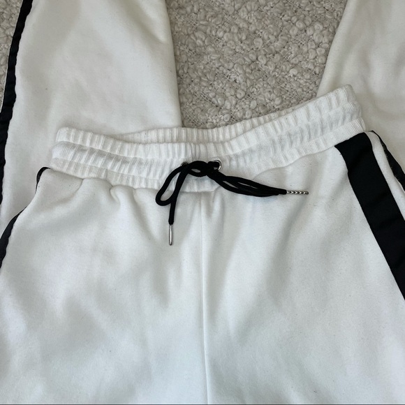 𝅺i.am.gia Striker Cotton White Cozy Sweatpants Small - Picture 4 of 8
